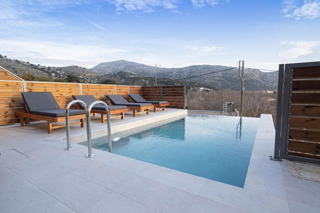 Lasithi Luxury Villa Mesa Lasithi Exterior photo